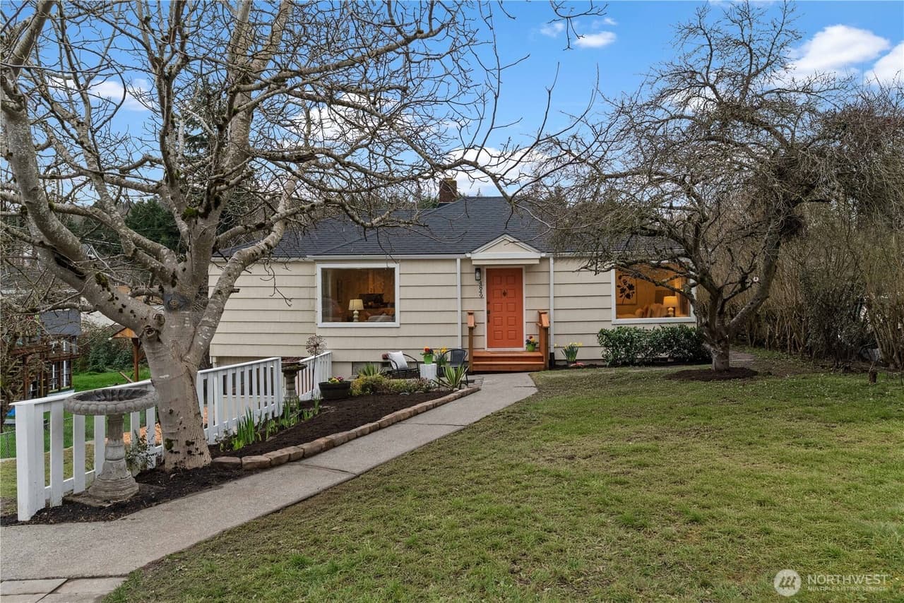 Sold: 4849 25th Ave SW, Seattle, WA 98106