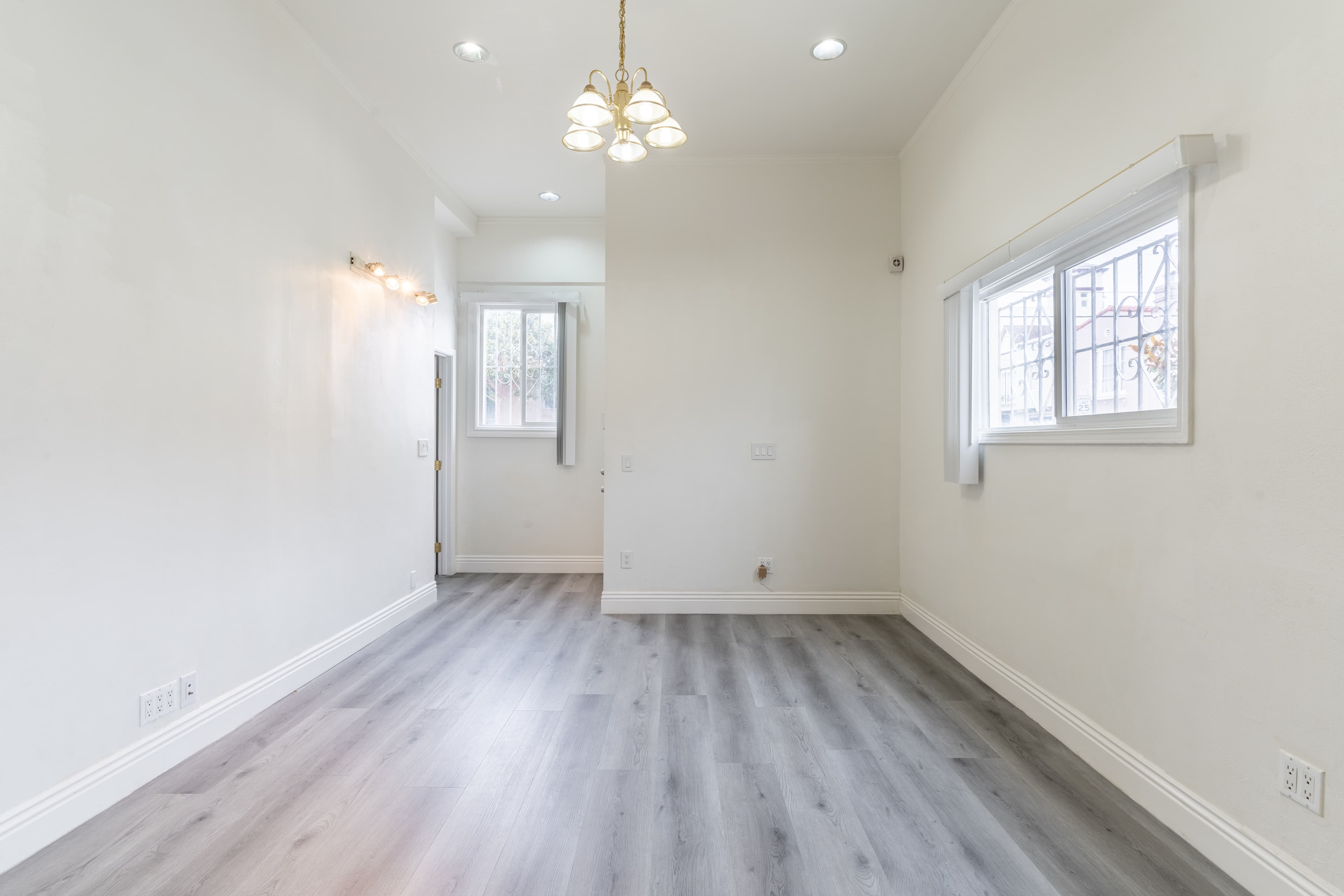 398 Vienna St, San Francisco, CA 94112, thumbnail 11