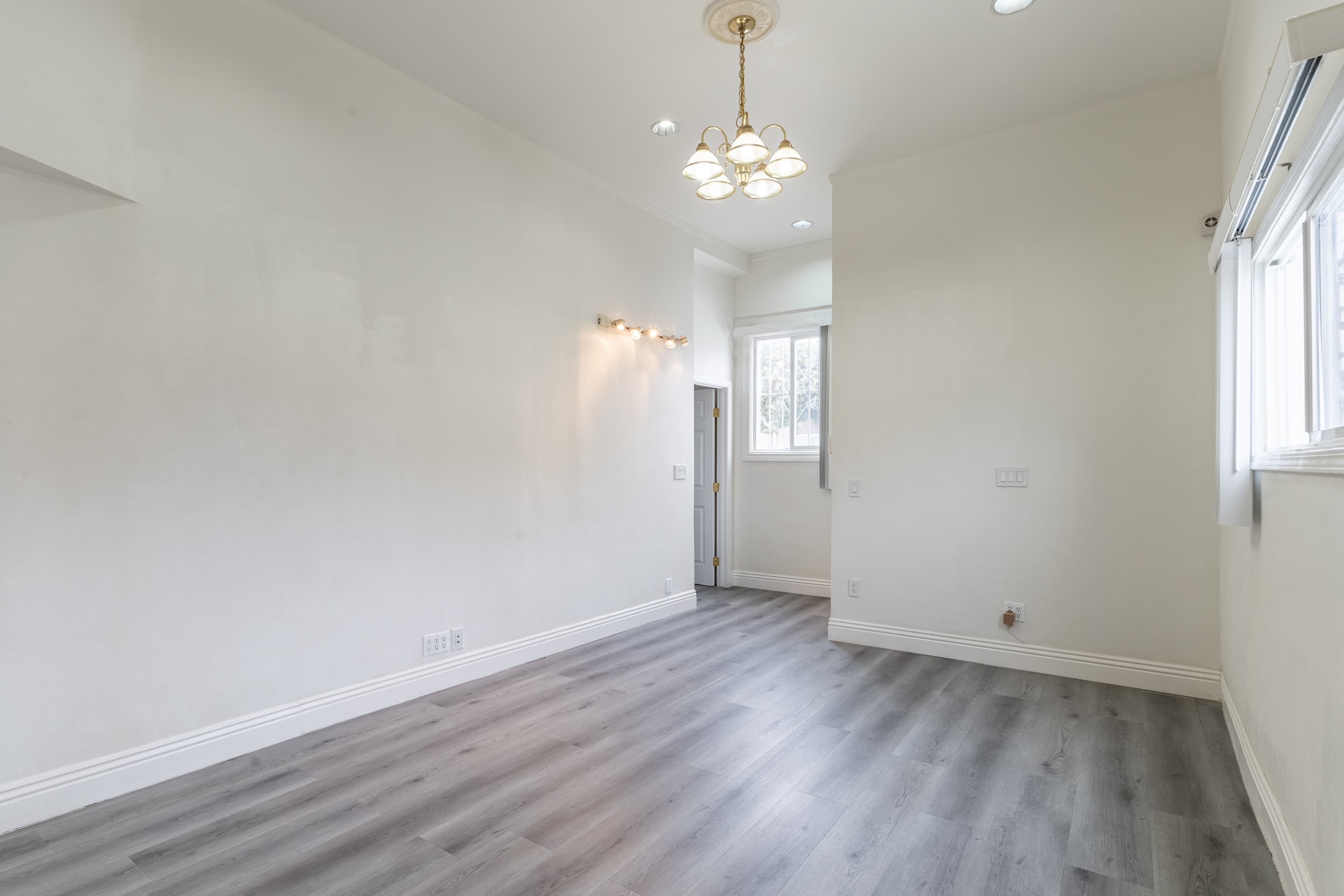 398 Vienna St, San Francisco, CA 94112, thumbnail 13