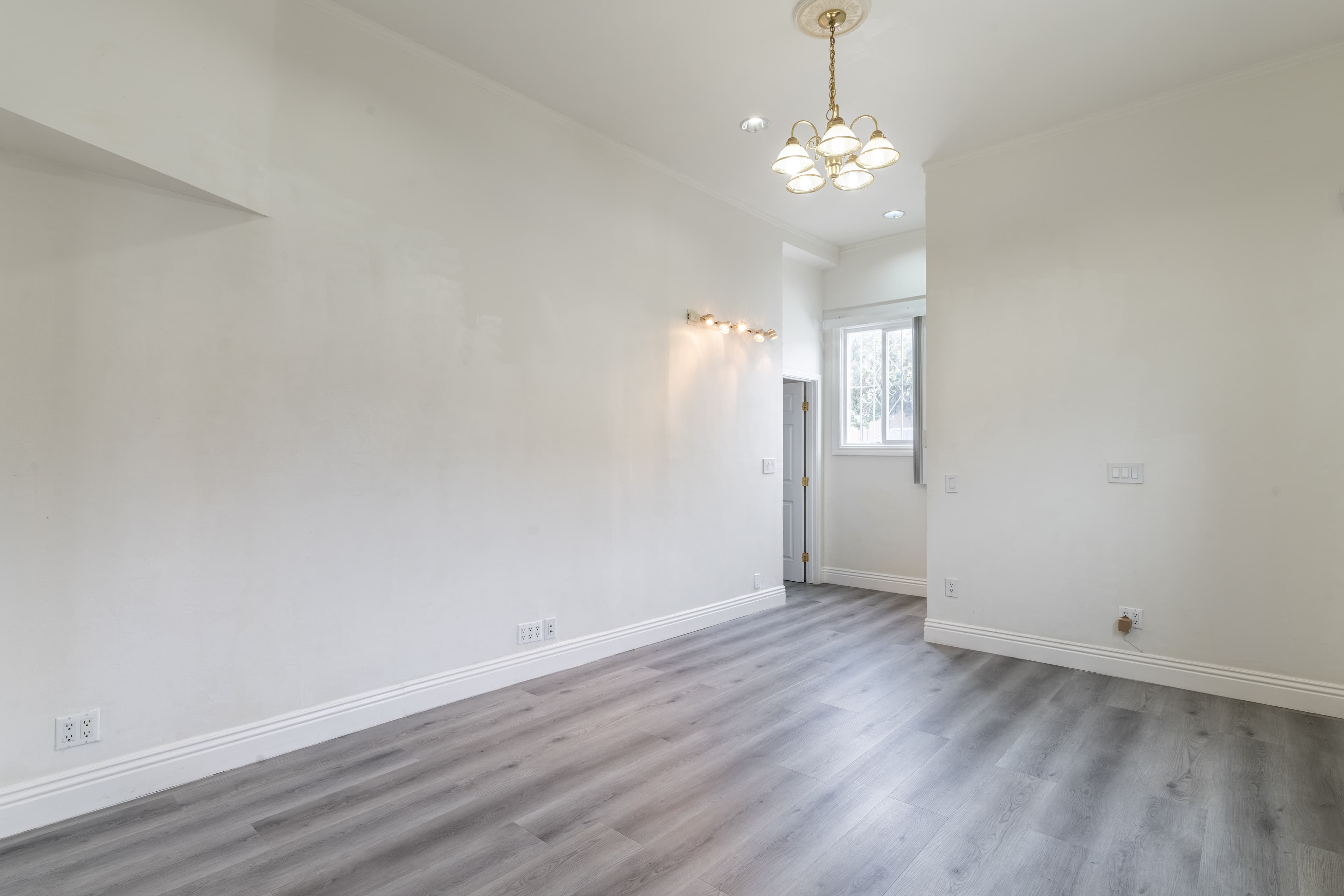 398 Vienna St, San Francisco, CA 94112, thumbnail 14