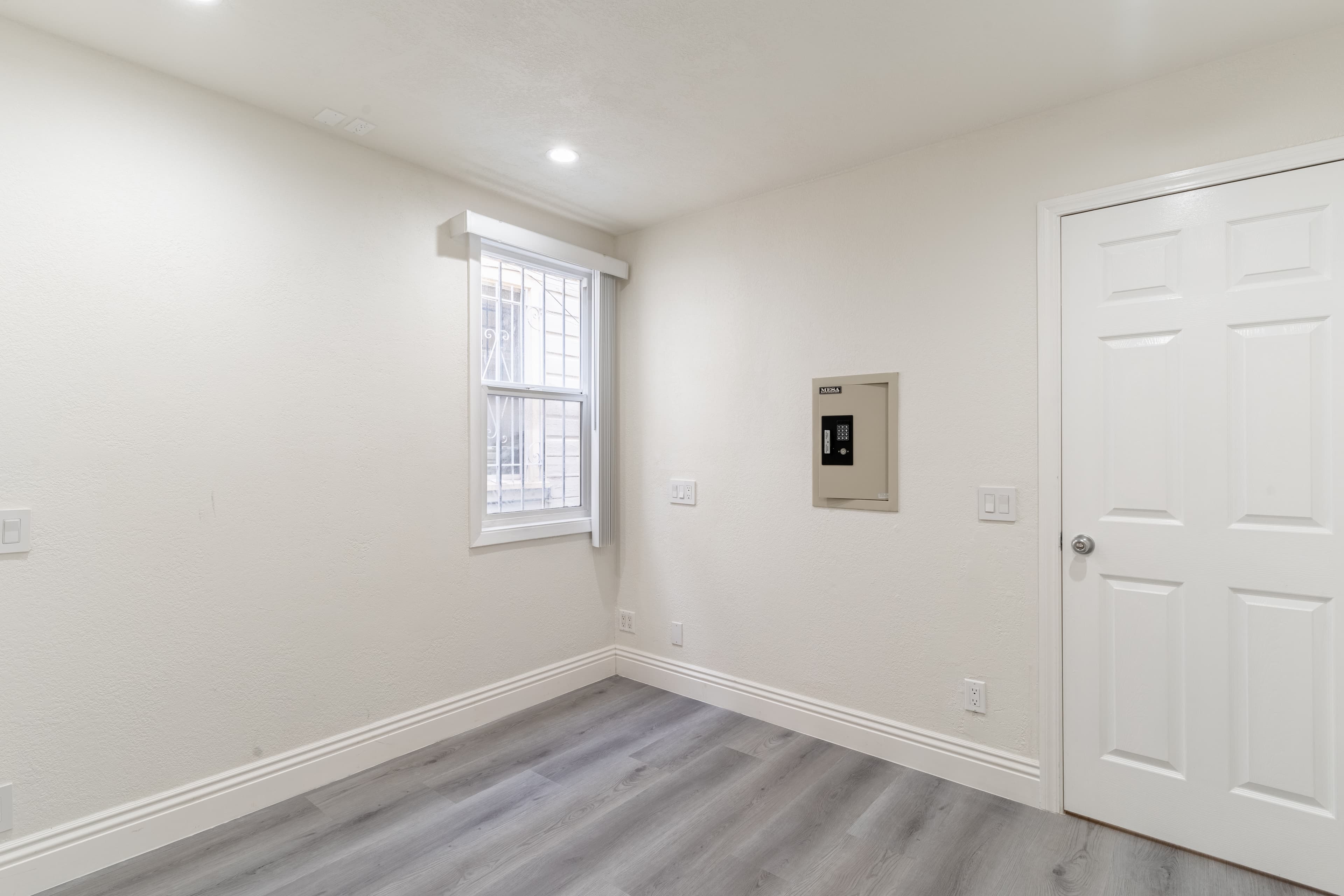 398 Vienna St, San Francisco, CA 94112, thumbnail 23