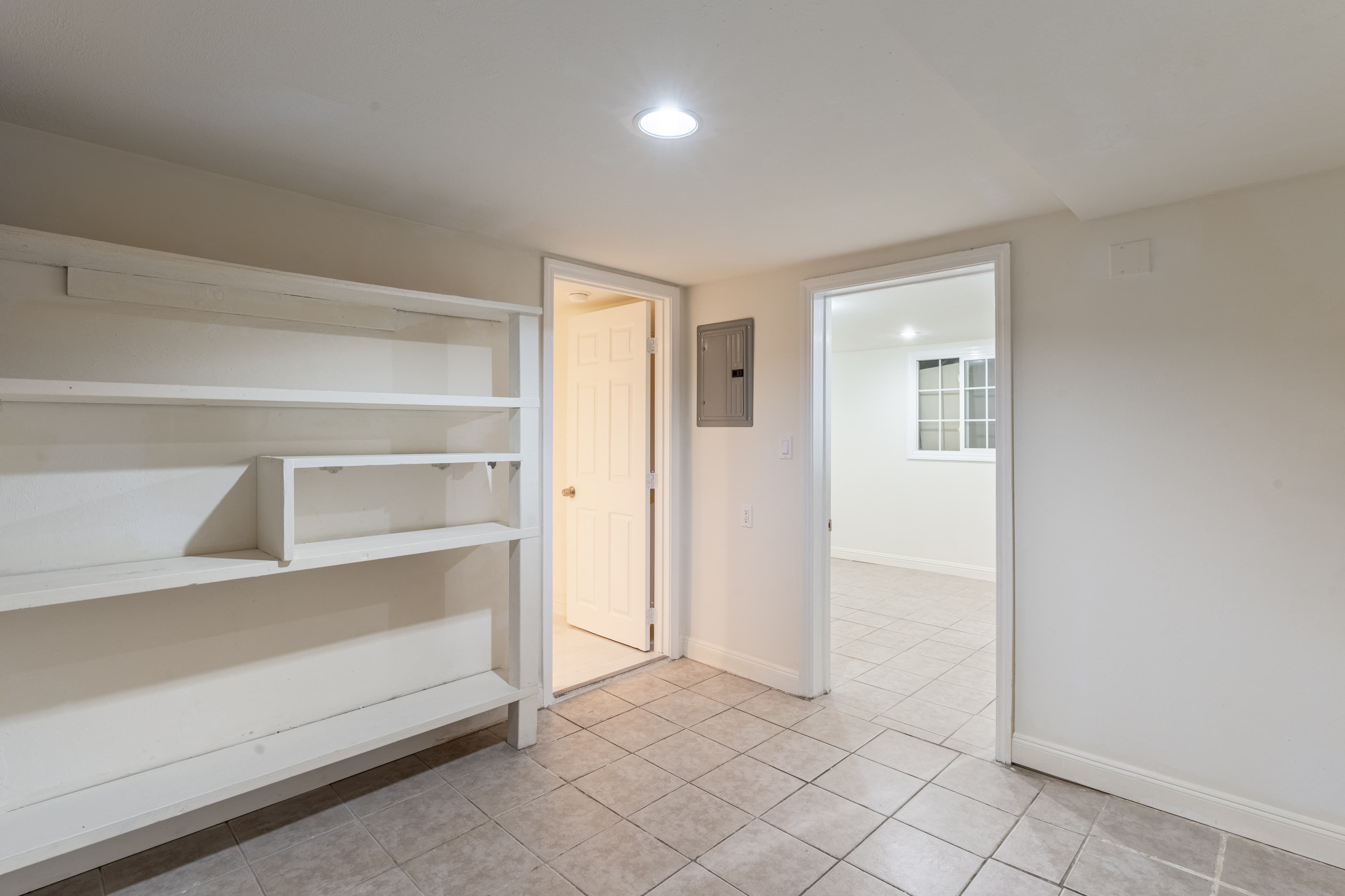 398 Vienna St, San Francisco, CA 94112, thumbnail 29