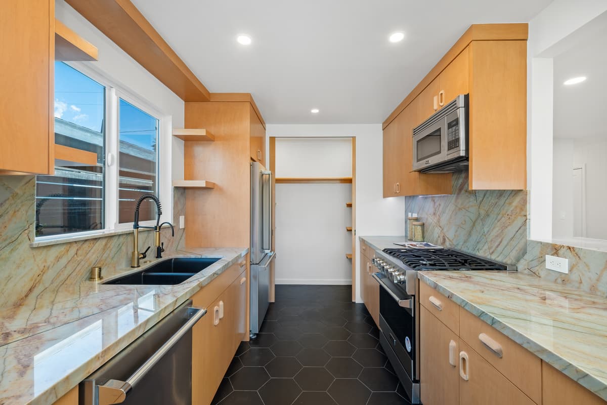 2408 Boone Ave, Venice, CA 90291, thumbnail 42