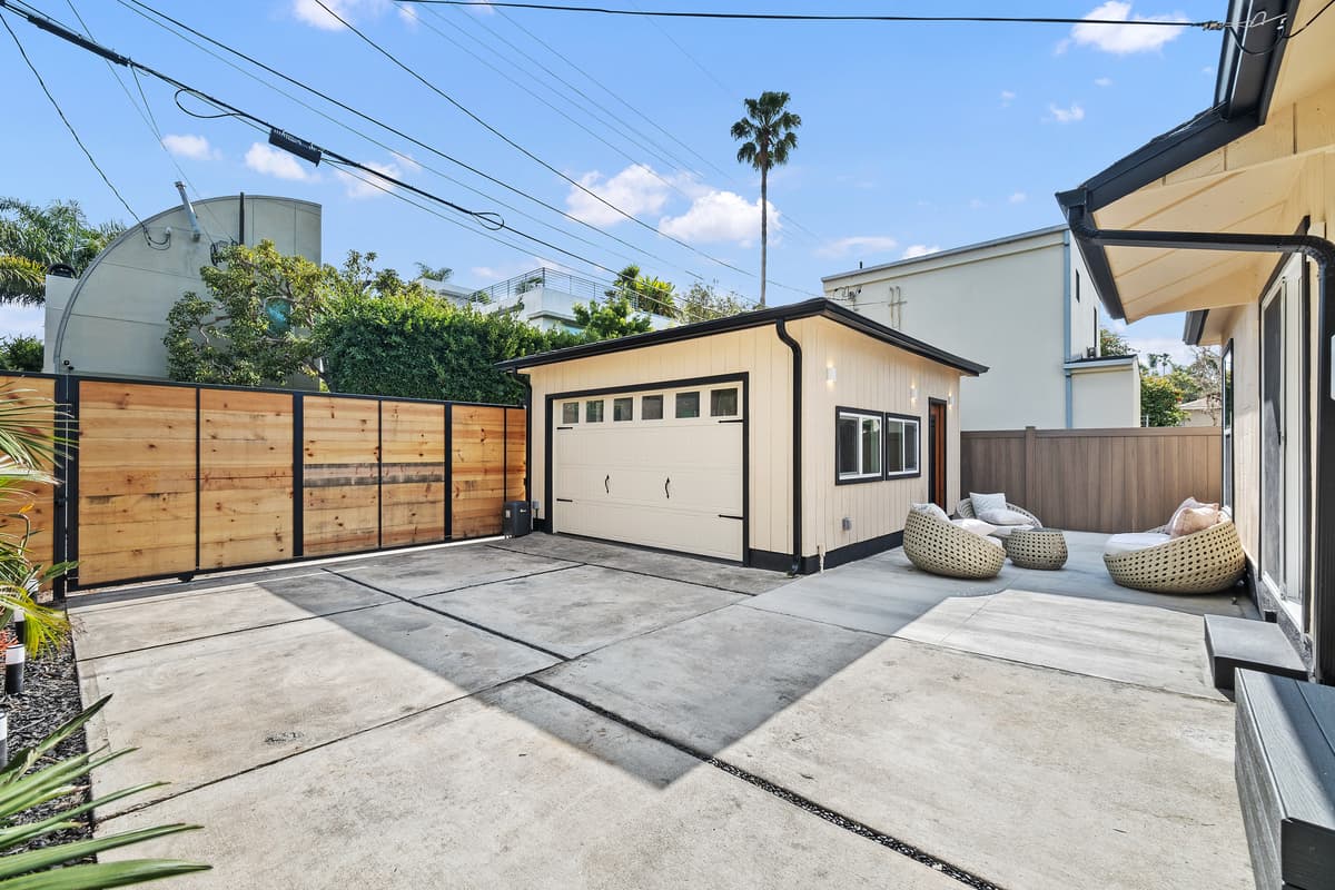2408 Boone Ave, Venice, CA 90291, thumbnail 12