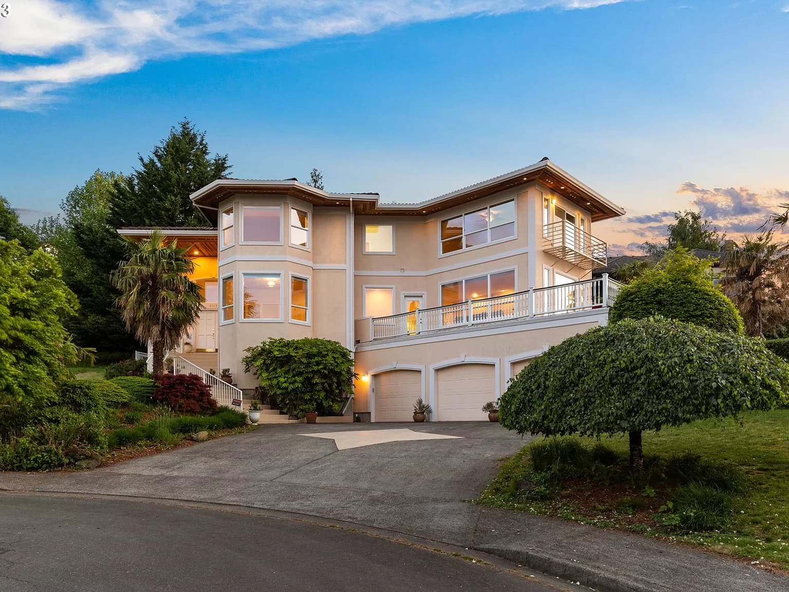 5137 NW Valley Ct, Camas, WA 98607, photo 1 of 1