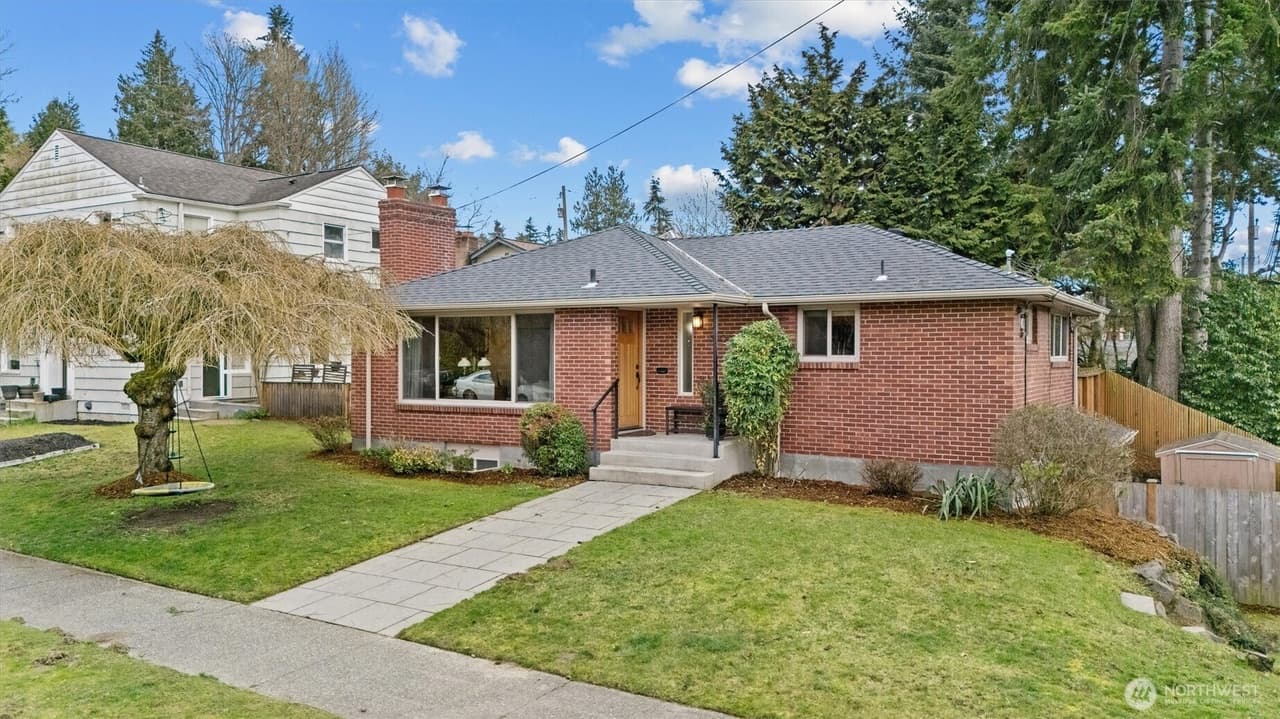Sold: 3309 West Thurman Street, Seattle, WA 98199