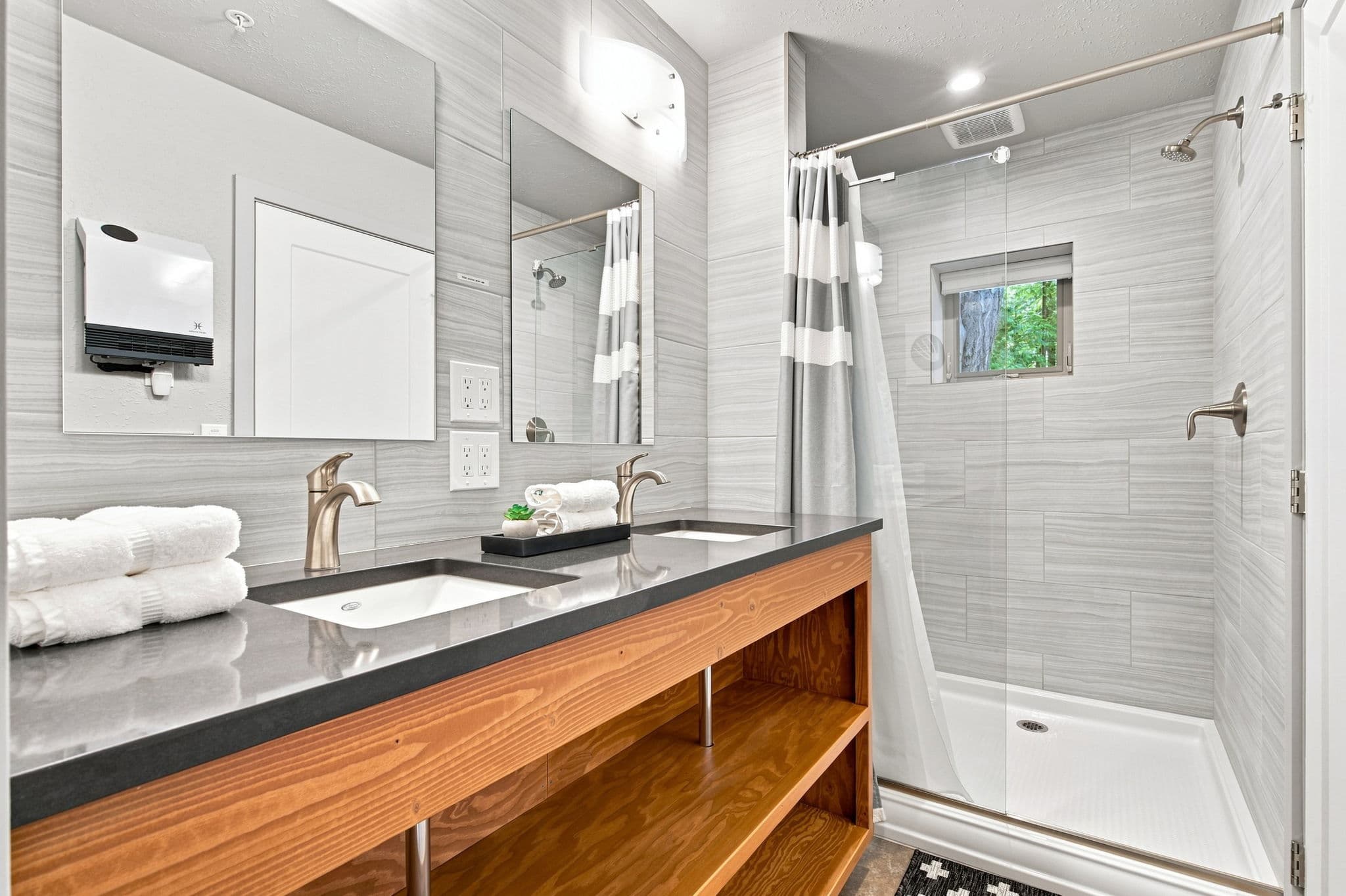 9720 Northeast Lofgren Rd Bainbridge Island, WA 98110, thumbnail 41